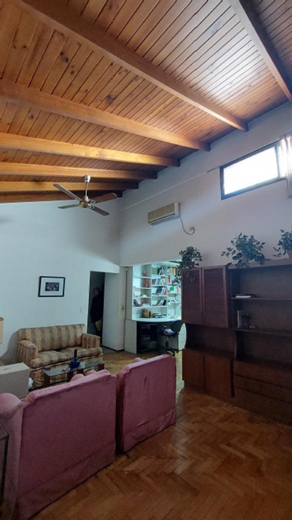 Fragata Sarmiento 1200 - Casa de 3 Plantas con Jardin, Pileta, Quincho y Cochera 4