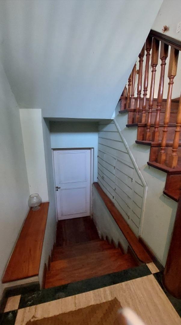 Fragata Sarmiento 1200 - Casa de 3 Plantas con Jardin, Pileta, Quincho y Cochera 2