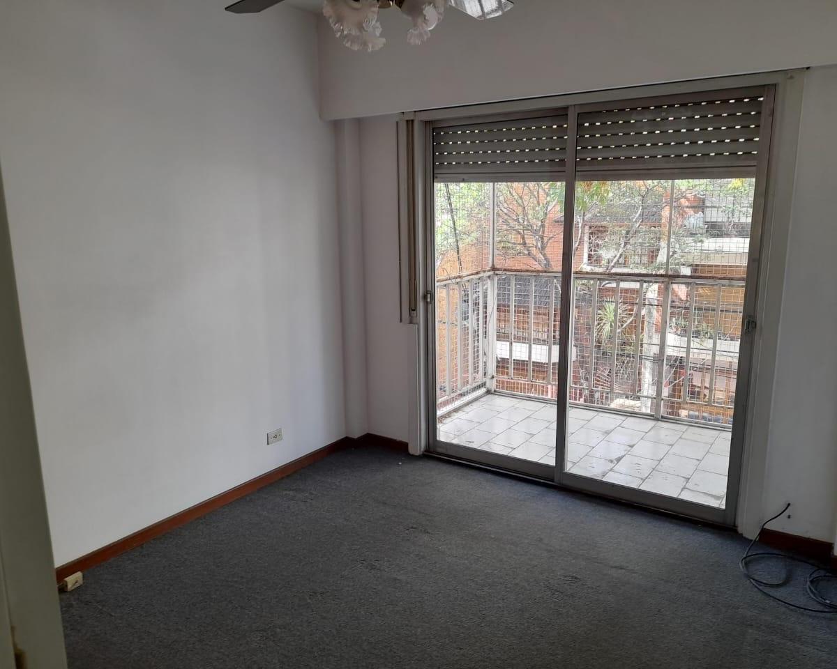 Senillosa 500 - 4 Ambientes Al Frente con Balcon - Cochera 4