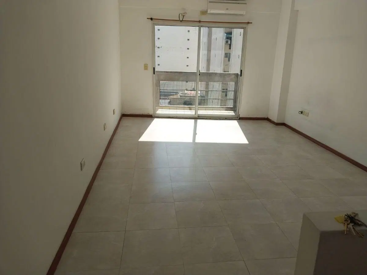 Monoambiente al frente Piso 7 con balcon , Landry parrilla y solarium 2