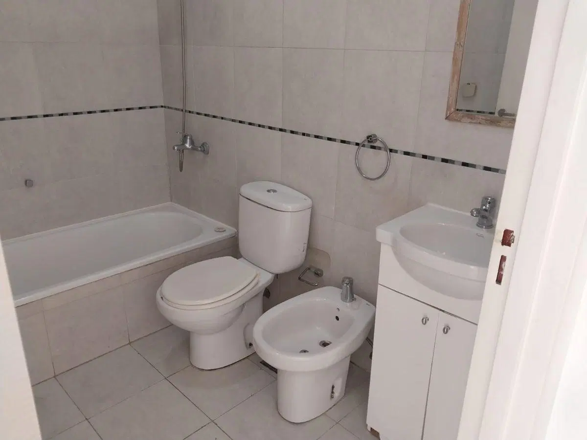 Monoambiente al frente Piso 7 con balcon , Landry parrilla y solarium 4
