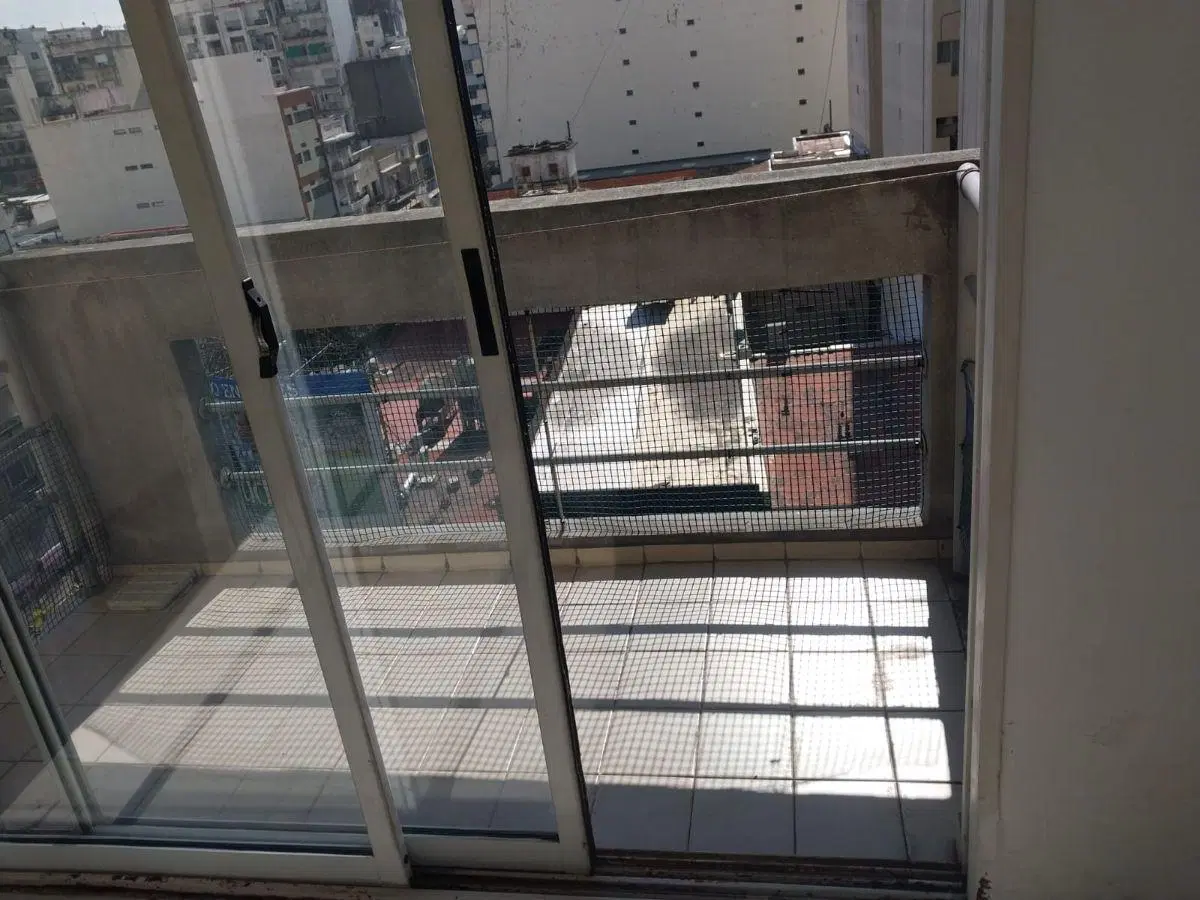 Monoambiente al frente Piso 7 con balcon , Landry parrilla y solarium 5