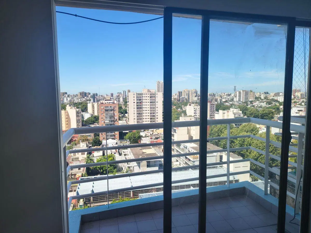 2 ambientes Piso 12, todo luz , contrafrente vista abierta 3