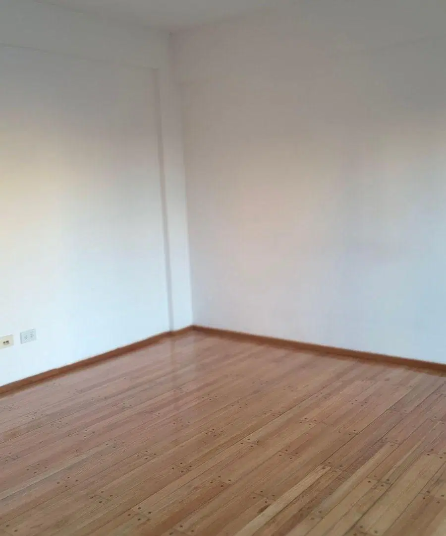 2 ambientes Piso 6, contrafrente vista abierta, muy luminoso 3