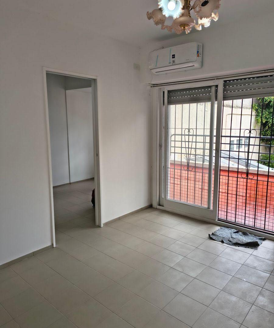 Foto de 2 ambientes PH, muy luminoso, 1°Piso, con balcon terraza, baja expensa, imagen 1