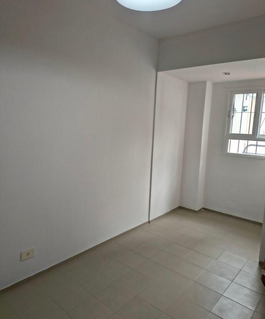 Foto de 2 ambientes PH, muy luminoso, 1°Piso, con balcon terraza, baja expensa, imagen 2