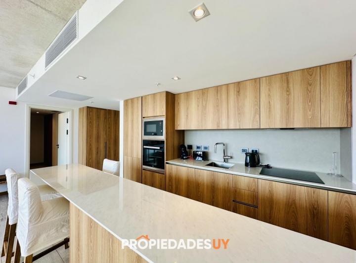 Foto de Moderno Apartamento de 1 Dormitorio en suite piso alto en Venta de Torre Surfside Village, Punta del, imagen 2
