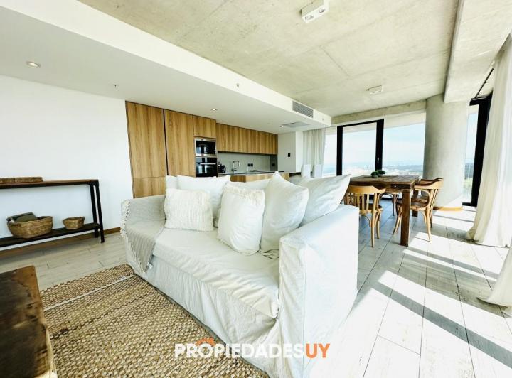Foto de Venta de Apartamento de 1 Dormitorio en suite piso alto de Torre Surfside Village, Punta del Este, imagen 4