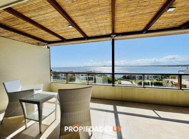 Apartamento de 2 Dormitorios con Vista al Mar y Parrillero en Quartier Punta Ballena