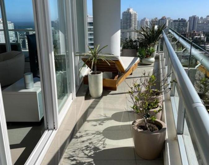 Apartamento esquinero con excelente vista 5