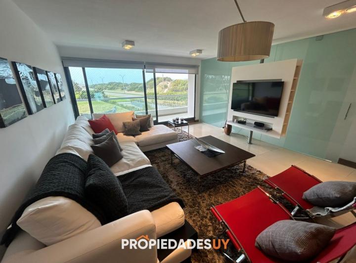 Apartamento en alquiler - Primera línea Brava 3 dormitorios + Dep. 3