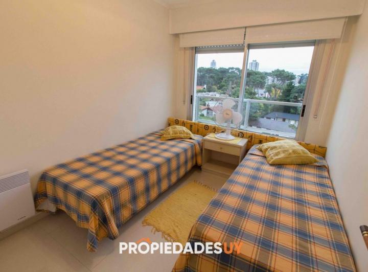 Foto de Departamento de 2 dormitorios y dos baños en playa mansa, imagen 5