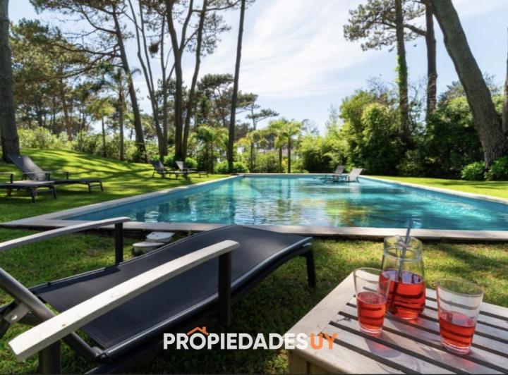 Foto de Excelente casa de 5 dormitorios mas dependencia y gran parque a 200, imagen 3