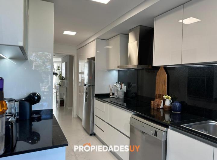 Apartamento en alquiler de temporada y venta 3