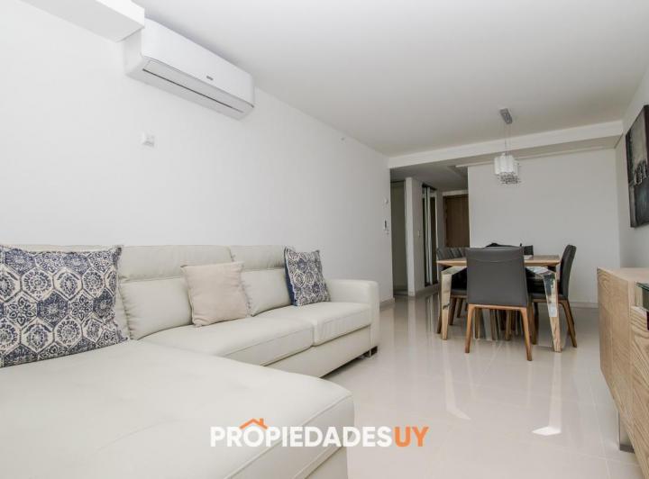 Apartamento de 2 Dormitorios + Servicio - Look Brava