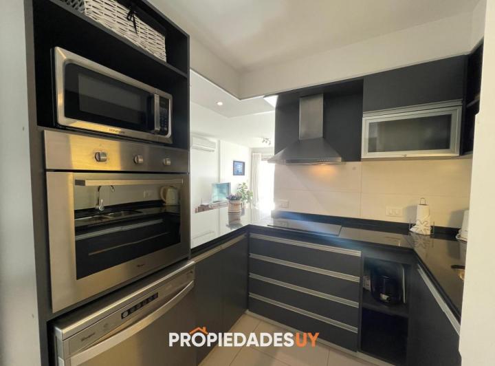 Alquiler y Venta Apartamento 2 dormitorios Aidy Grill Punta del Este 3