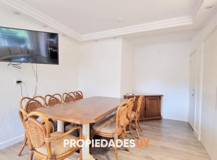 Apartamento edificio bajo, 3 dormitorios, 2 baños, balcon con parrillero 5