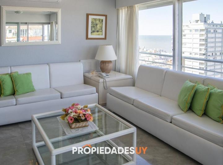 Departamento en venta de 2 dormitorios con vista al Mar, Peninsula , Punta del este 4