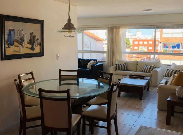 Alquiler y venta de apartamento de dos dormitorios en Punta del Este 3