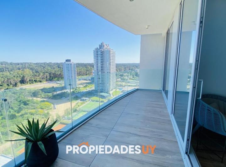 Venta y alquiler anual apartamento en Trump Tower Punta del Este 2