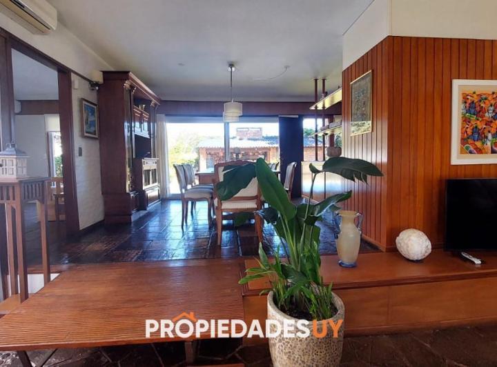 Casa de cuatro dormitorios en Mansa 3