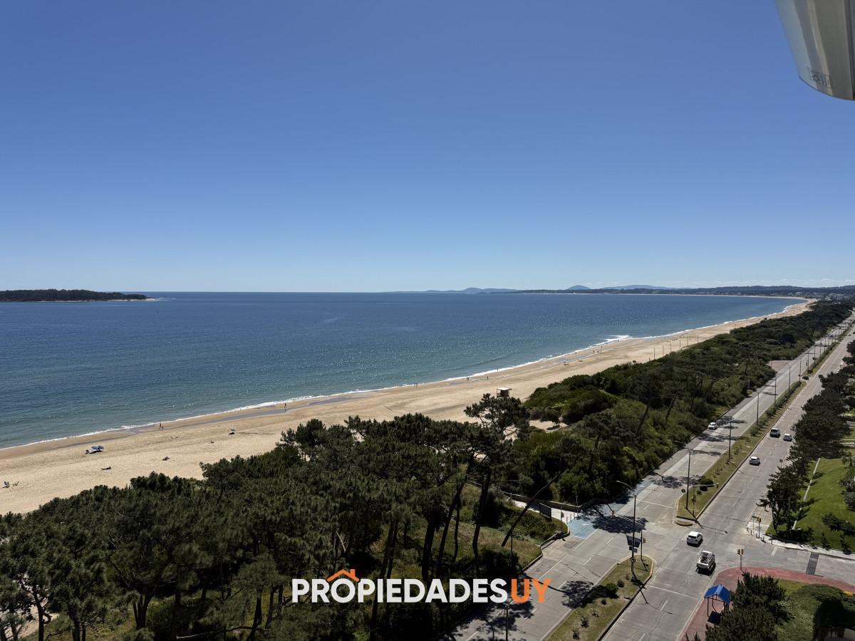 Foto de Apartamento 3 dormitorios y dependencia primera linea Mansa, imagen 2