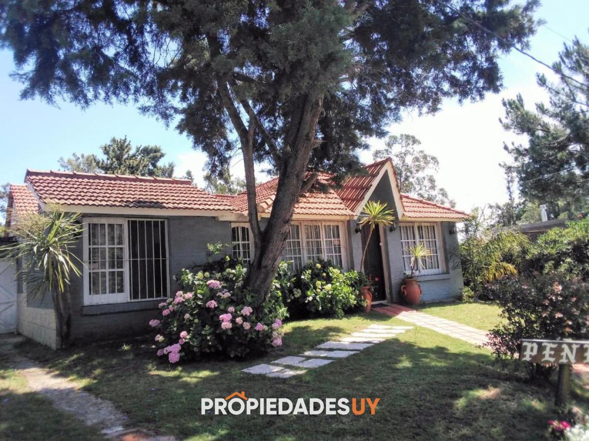 Chalet en venta en Punta del Este, 4 dormitorios