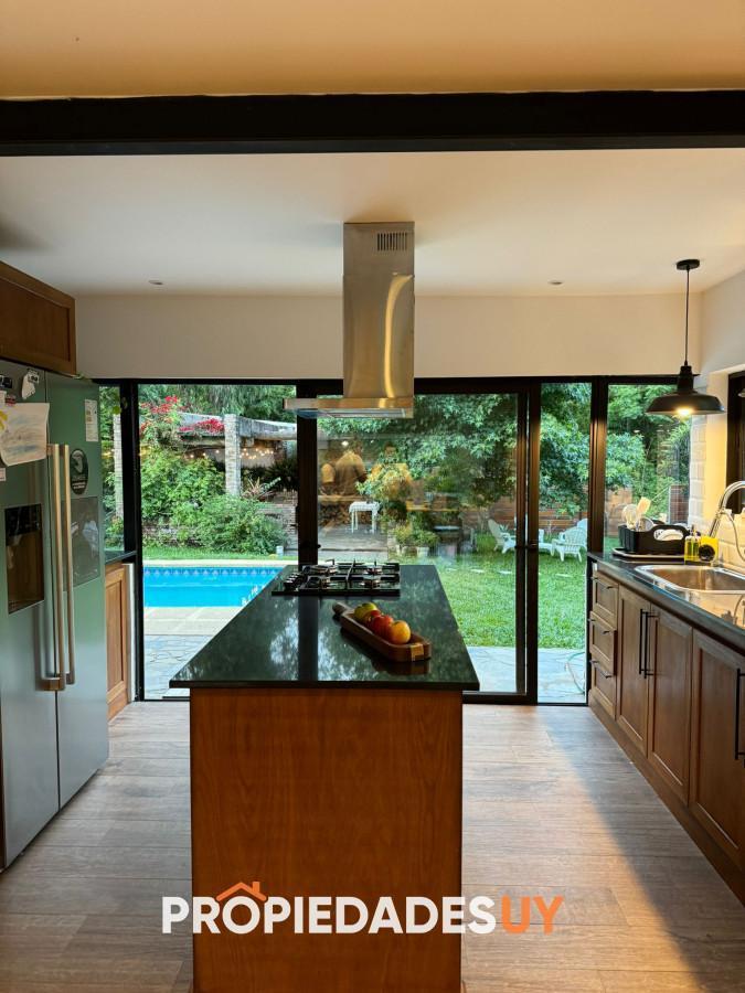 Foto de Casa en venta en Pinares de 3 dormitorios, sobre Camino a la Laguna., imagen 4
