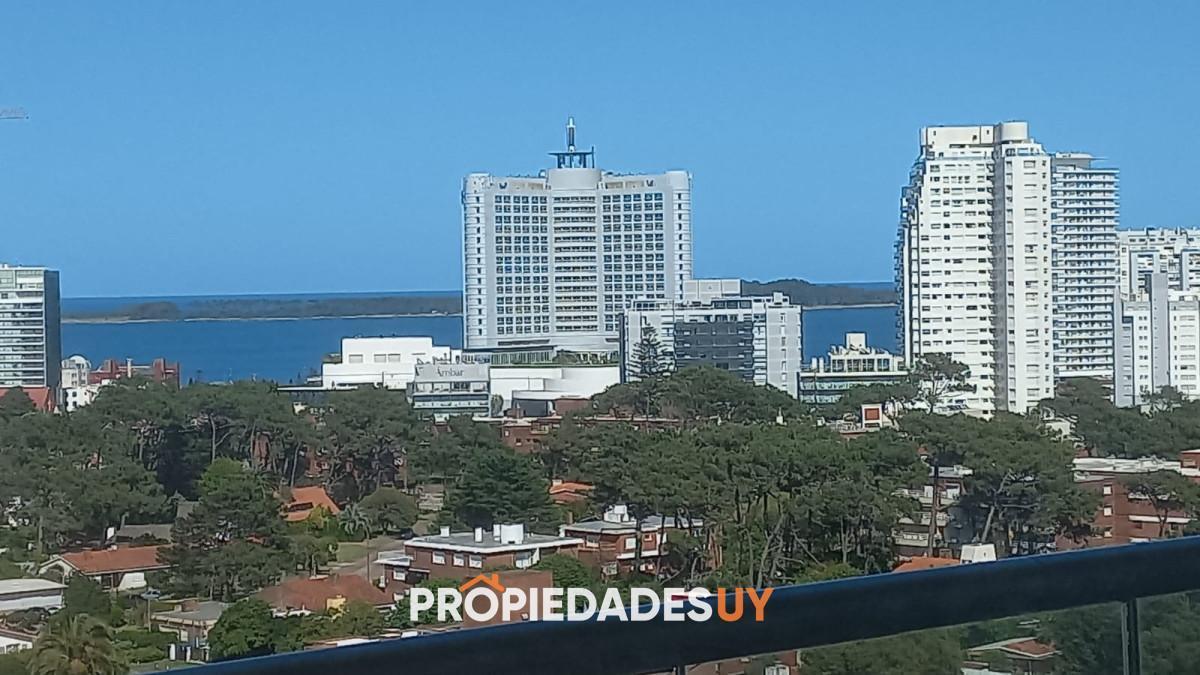 Apartamento de 3 dormitorios en venta