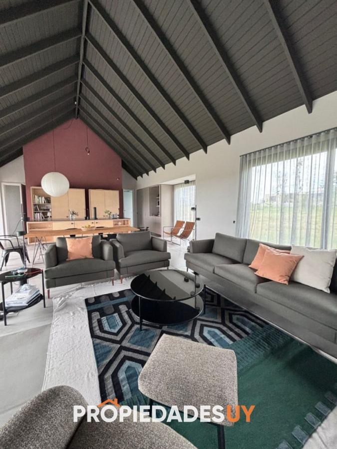 Casa de 4 dormtiorios con capacidad para 10 personas