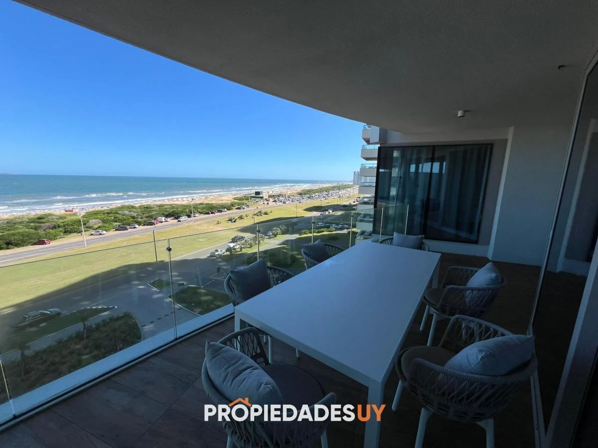 Apartamento en Alquiler de 3 dormitorios en Torre Trump