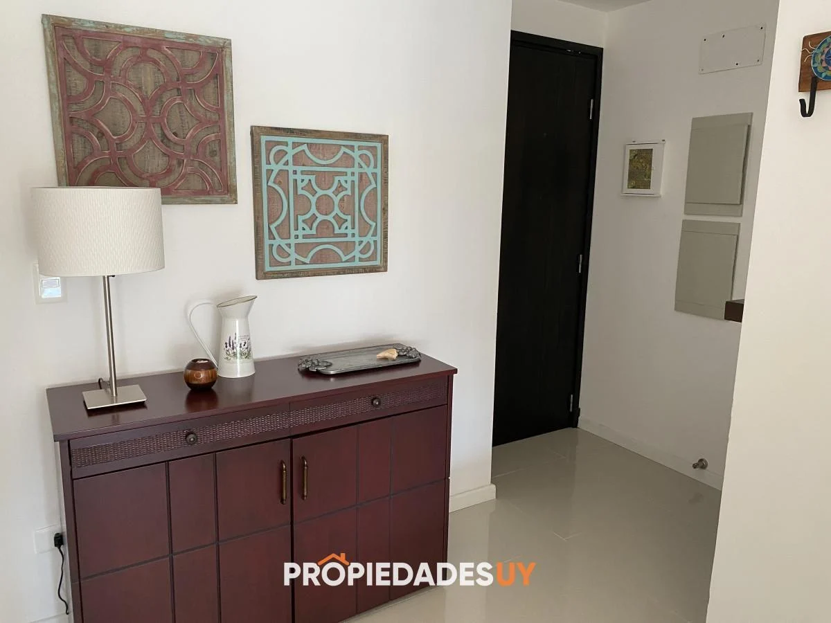 Apartamento en alquiler anual cerca de la playa
