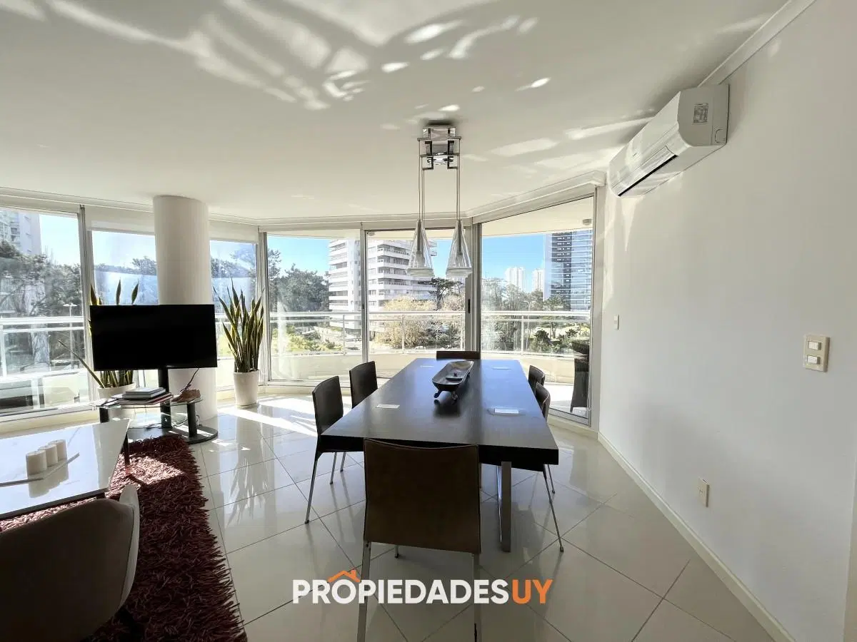 Apartamento alquiler anual Punta del este 3 dormitorios más dependencia Aidy grill 5