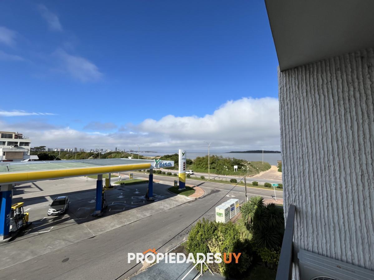 Foto de Apartamento 1 dormitorio en Primera Línea de Playa Mansa con cochera, imagen 2