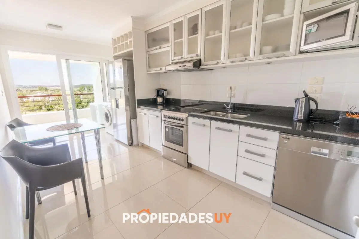 Apartamento Playa Mansa 3 ambientes 5