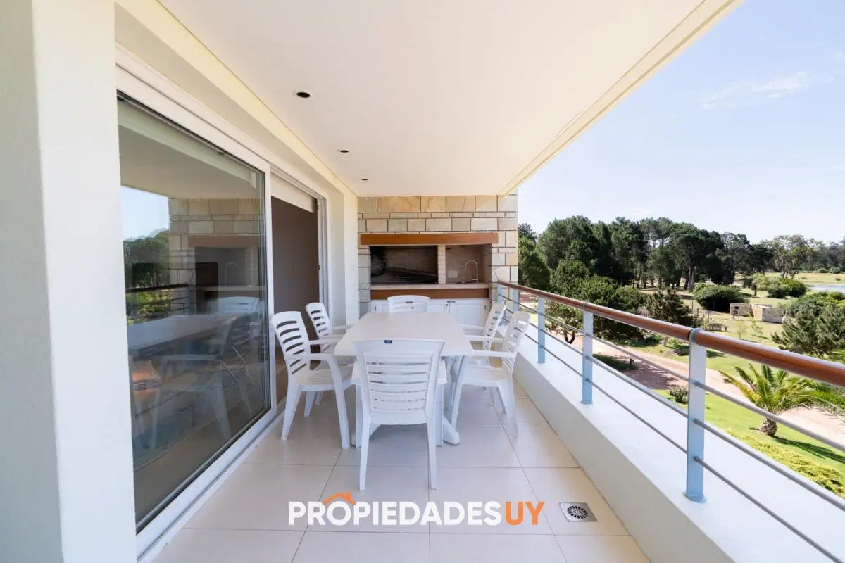 Apartamento Playa Mansa 3 ambientes 4
