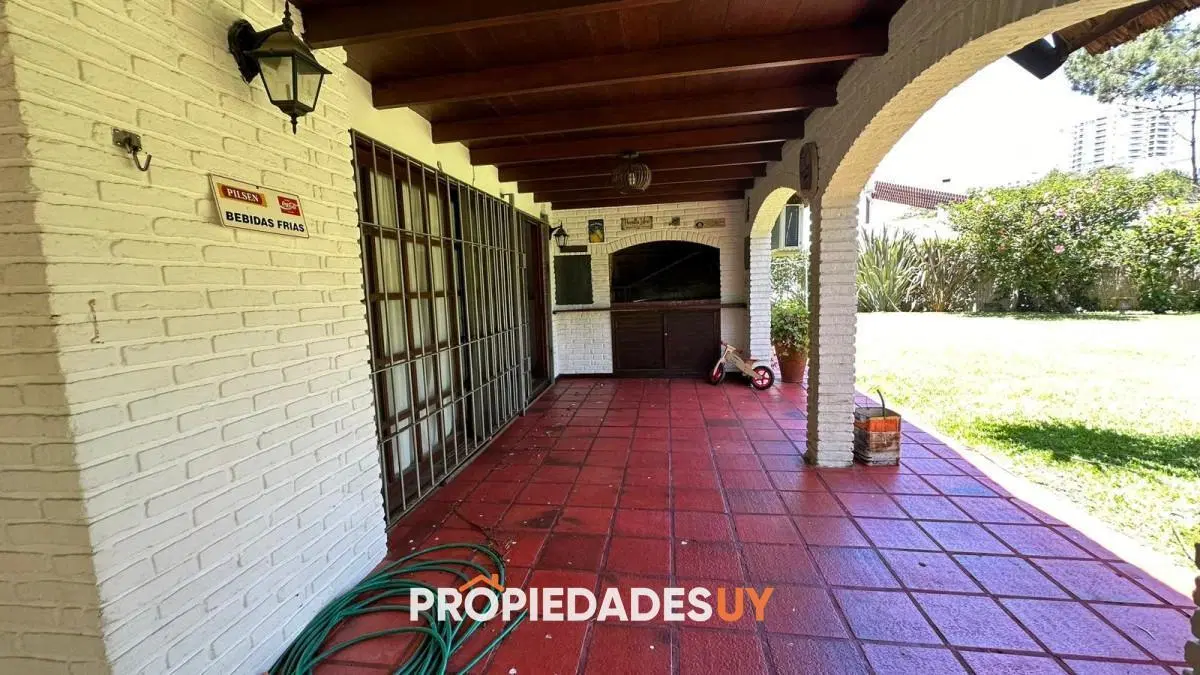 Vendo Excepcional Chalet de 4 Dorm y 4 baños en San Rafael Zona del Hotel Cipriani muy valorada 2