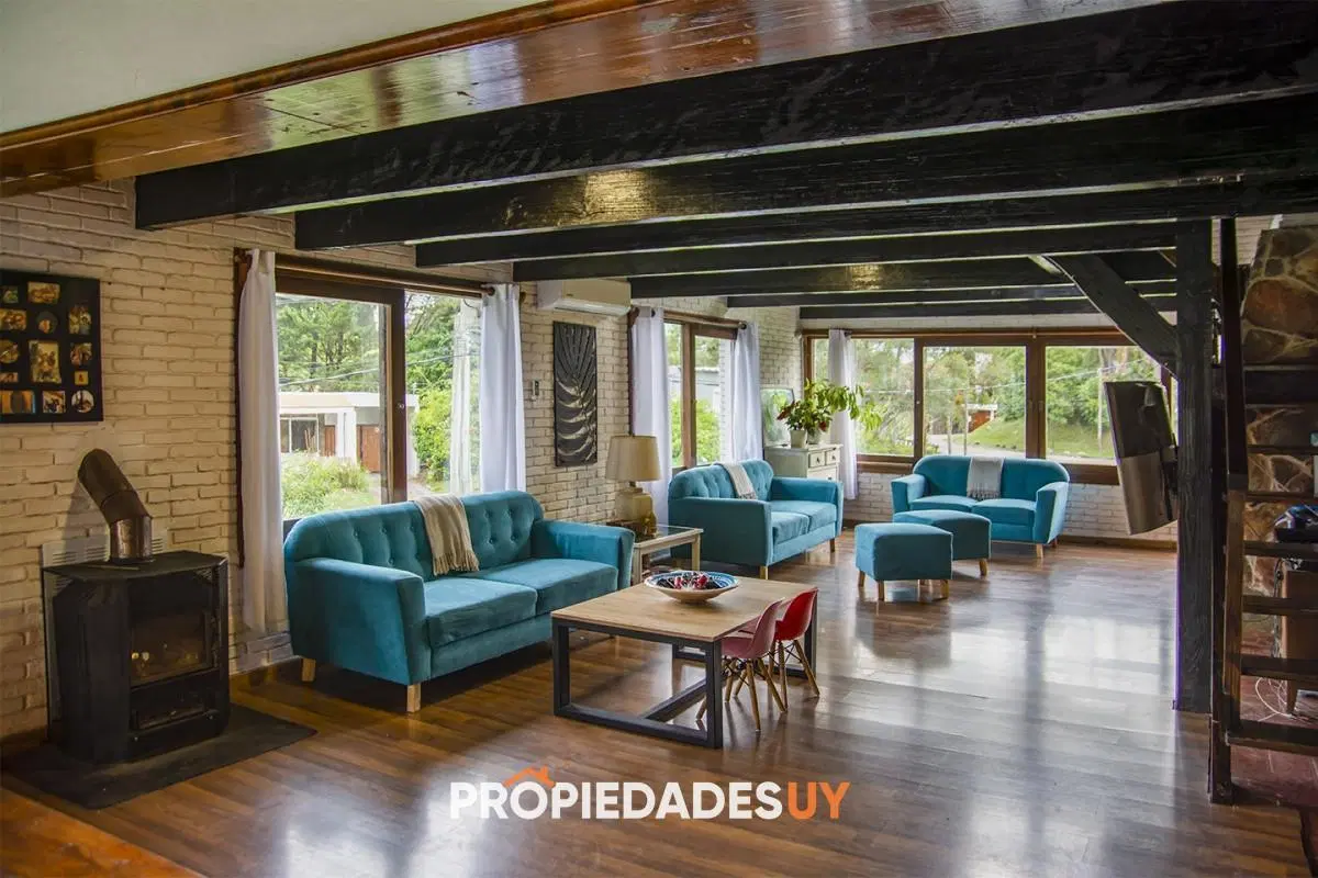 Casa en Venta de 5 dormitorios 4
