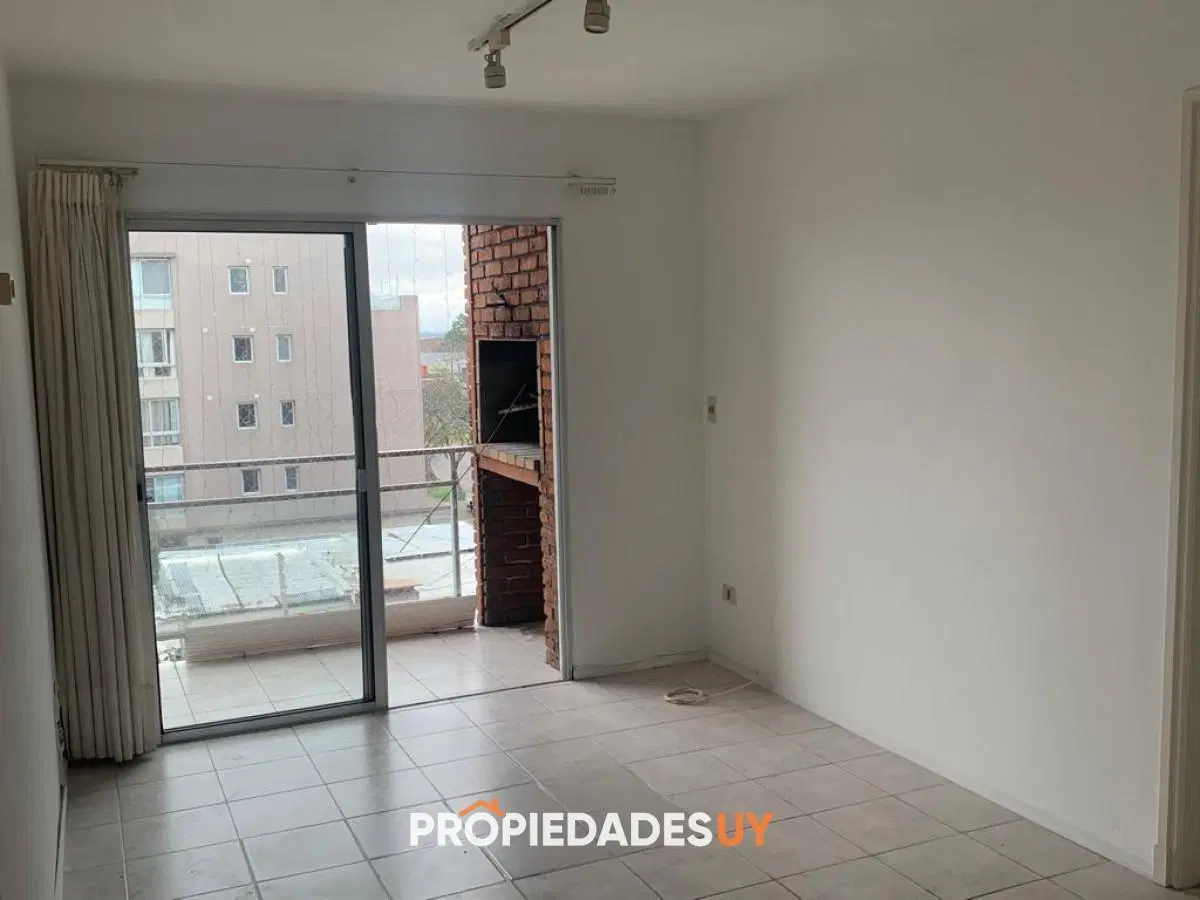 Apartamento de 3 dormitorios en alquiler anual y venta Maldonado 5