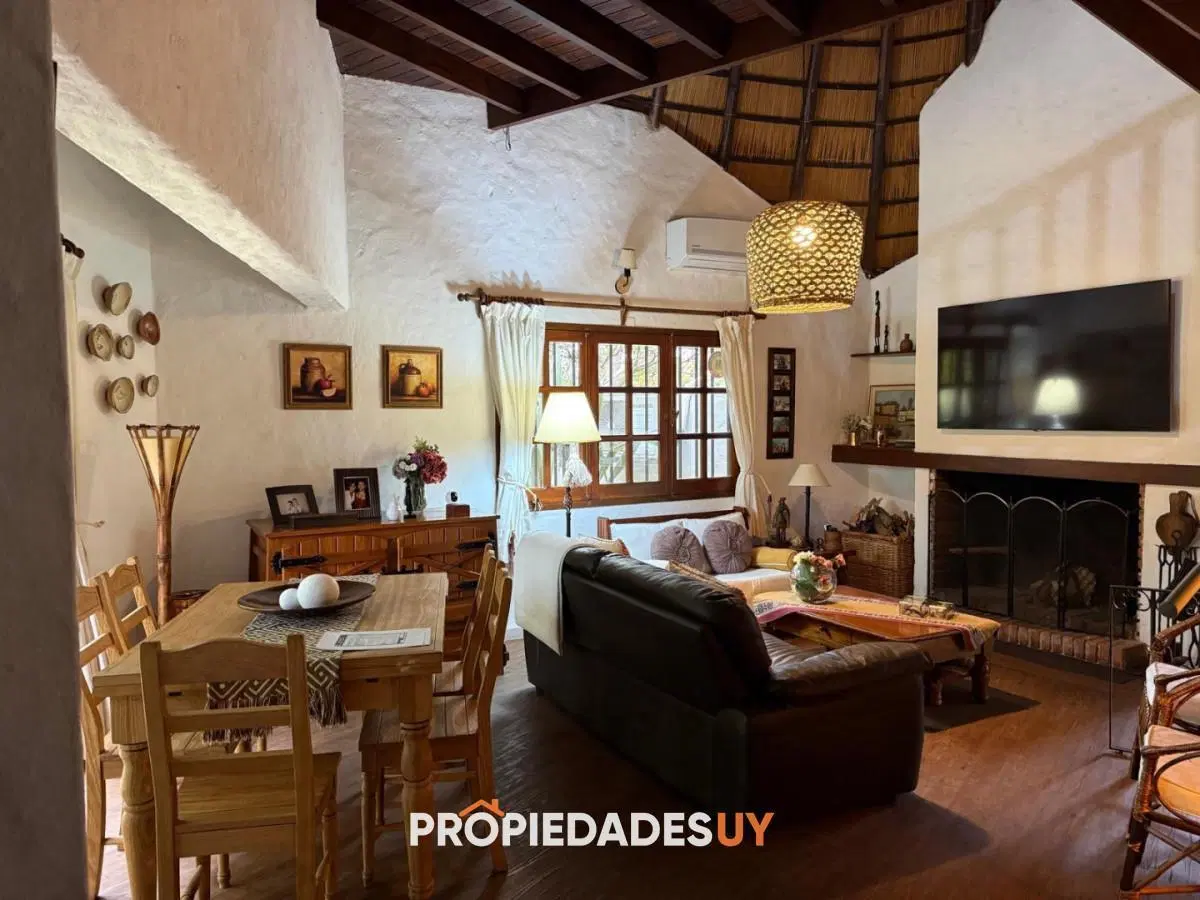 A pocas cuadras de la playa - Casa en Venta, 4 dormitorios, Pinares 4