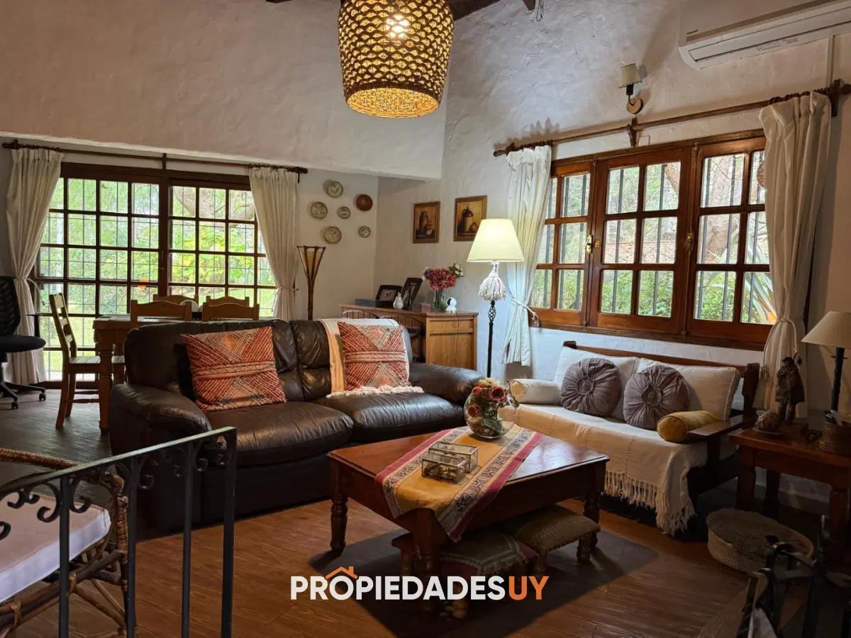 A pocas cuadras de la playa - Casa en Venta, 4 dormitorios, Pinares 3