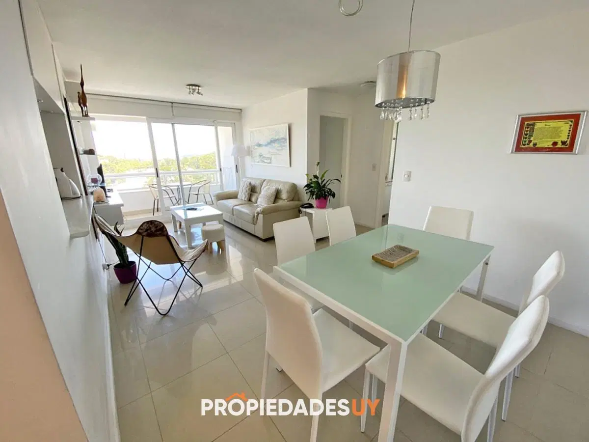 Departamento de 2 dorm y 2 baños proximo a Punta Shopping 3