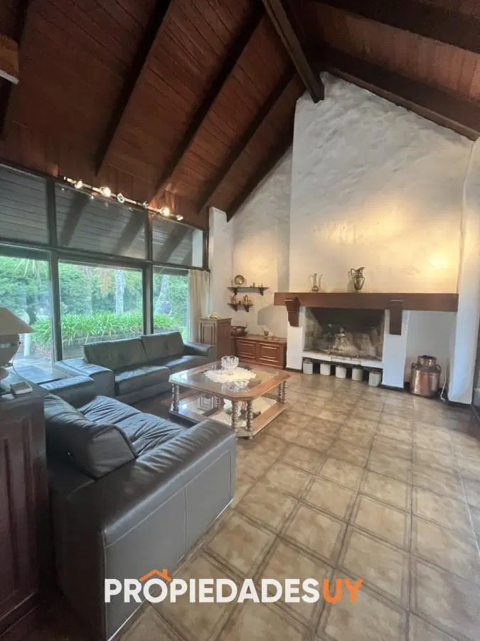 Casa alquiler anual y venta de 4 dormitorios 4