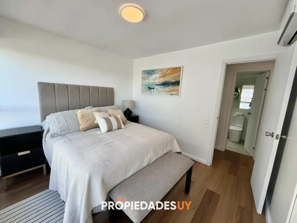 Apartamento en venta 4 dormitorios con vista al Puerto 5
