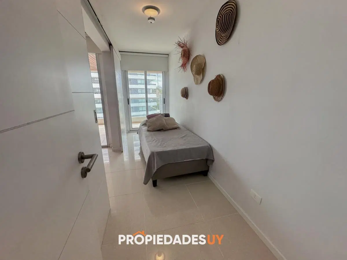 Icon Brava en venta de 2 dormitorios y medio a USD 340,000 4