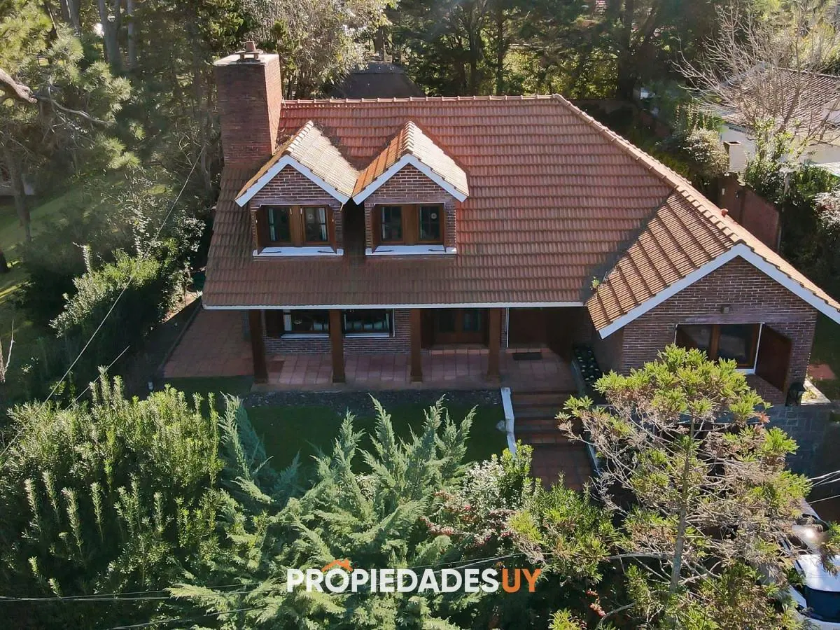 Hermosa casa pronta para comenzar a disfrutar a metros del mar 3