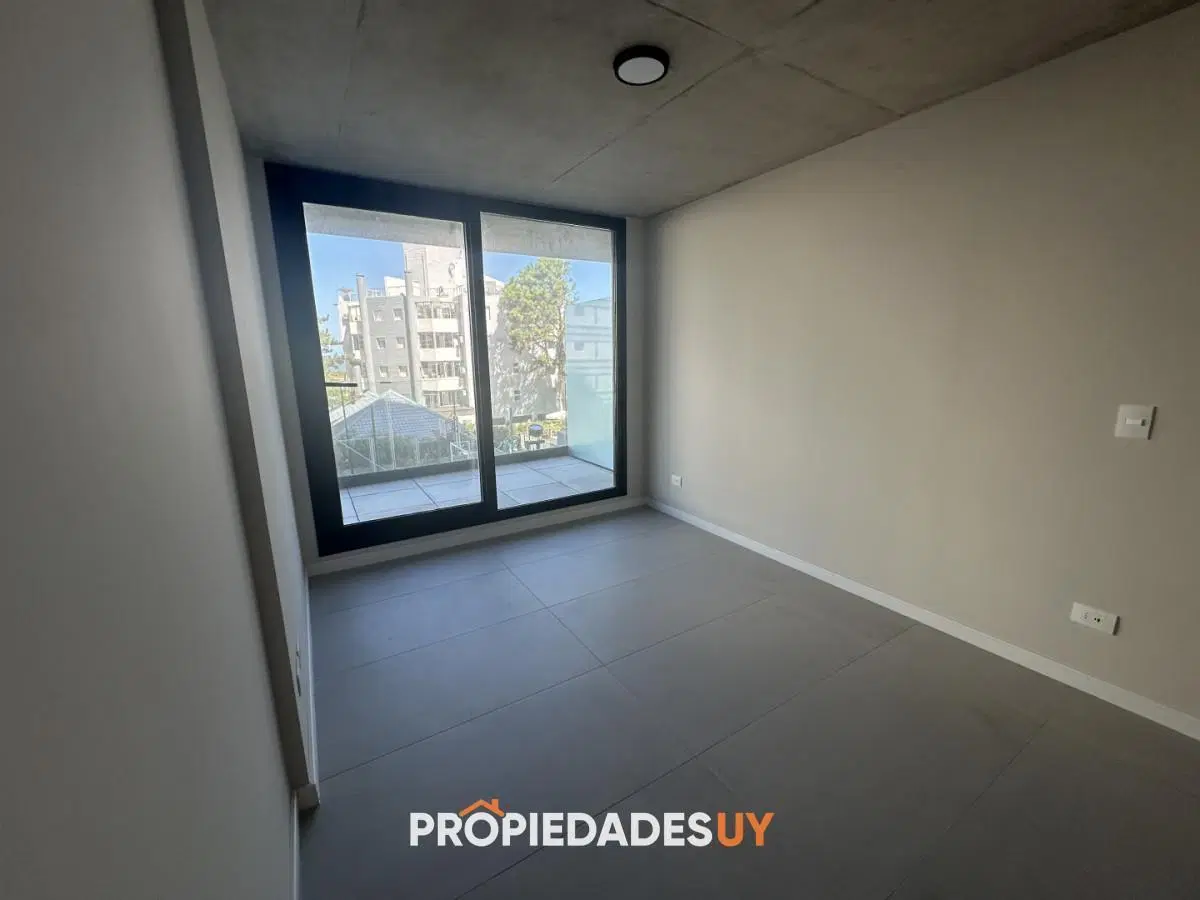 Apartamento de 2 dormitorios en venta en Manglar Brava, Playa Brava Punta del Este 4