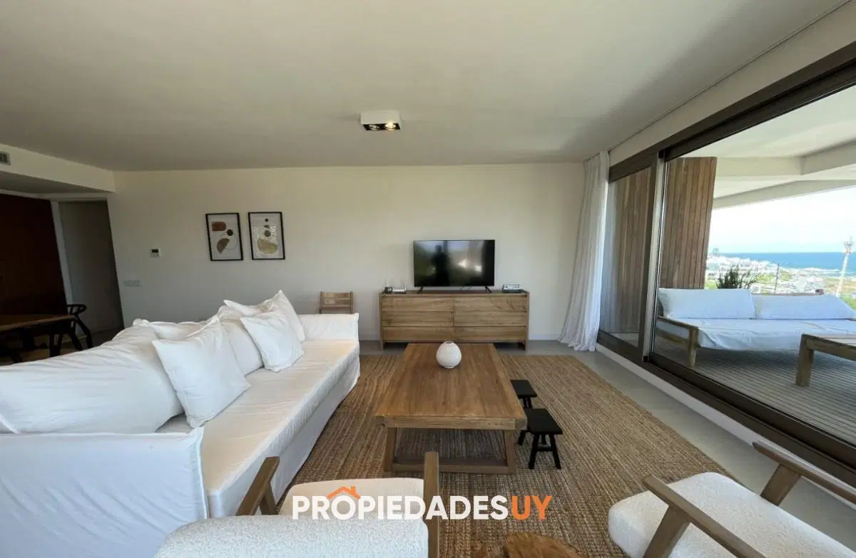 Venta apartamento 4 dormitorios + dep. en Manantiales 4