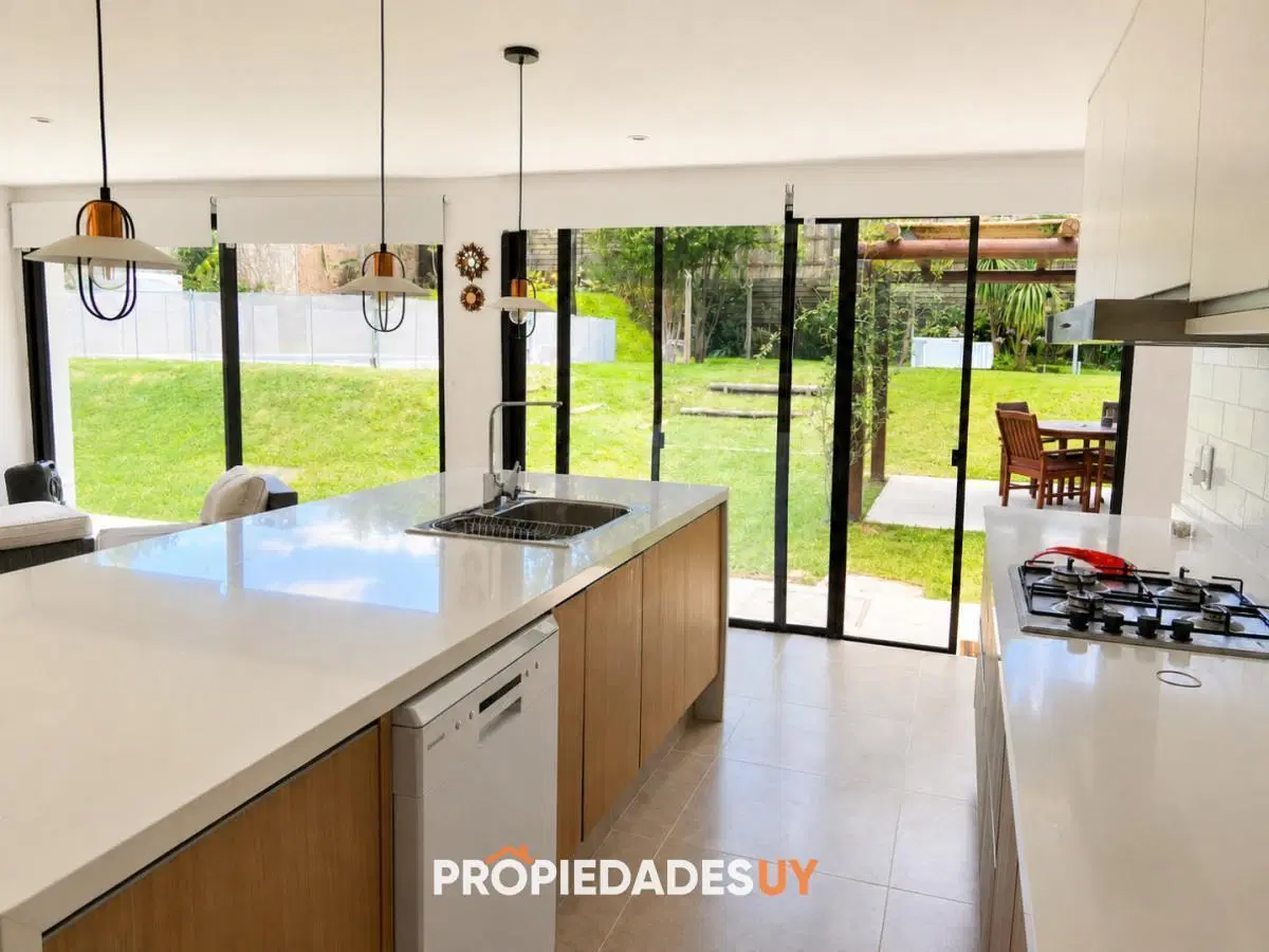 Espectacular Chalet en alquiler de verano brava 2