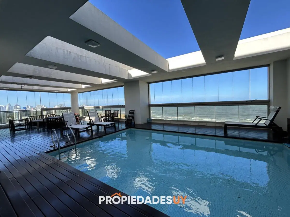 Exclusivo Penthouse con Piscina Privada y Vistas Panorámicas en Punta del Este 4